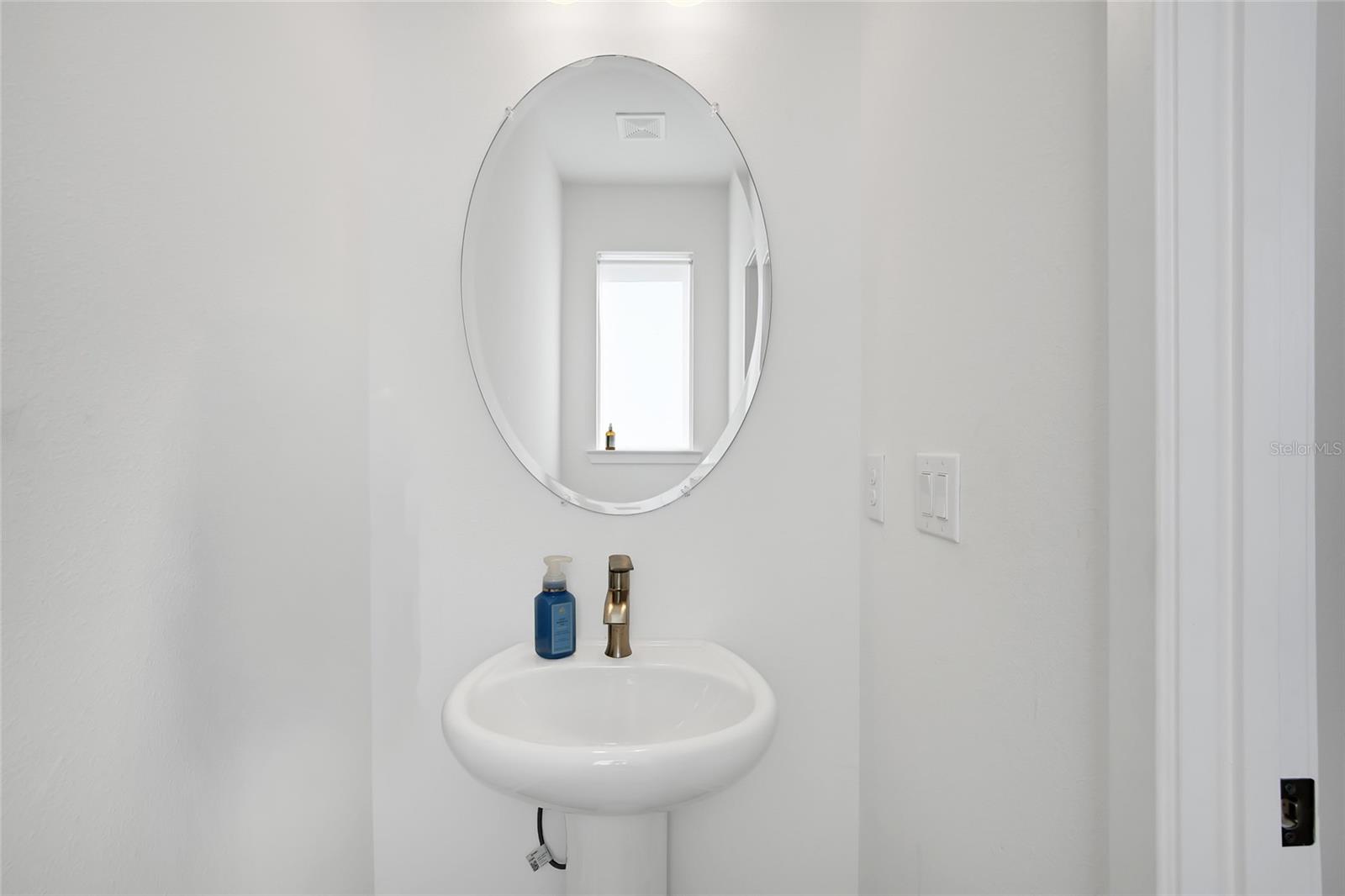 Image 28 of 35 For 2506 Cleveland Street 9