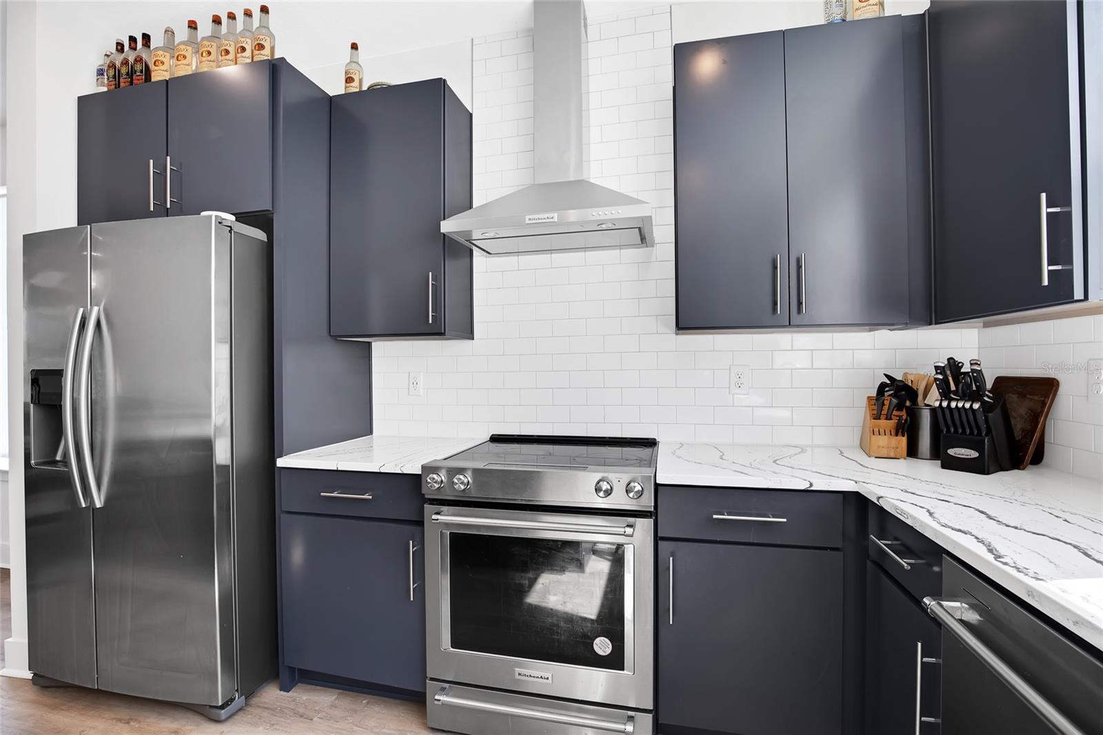 Image 5 of 35 For 2506 Cleveland Street 9