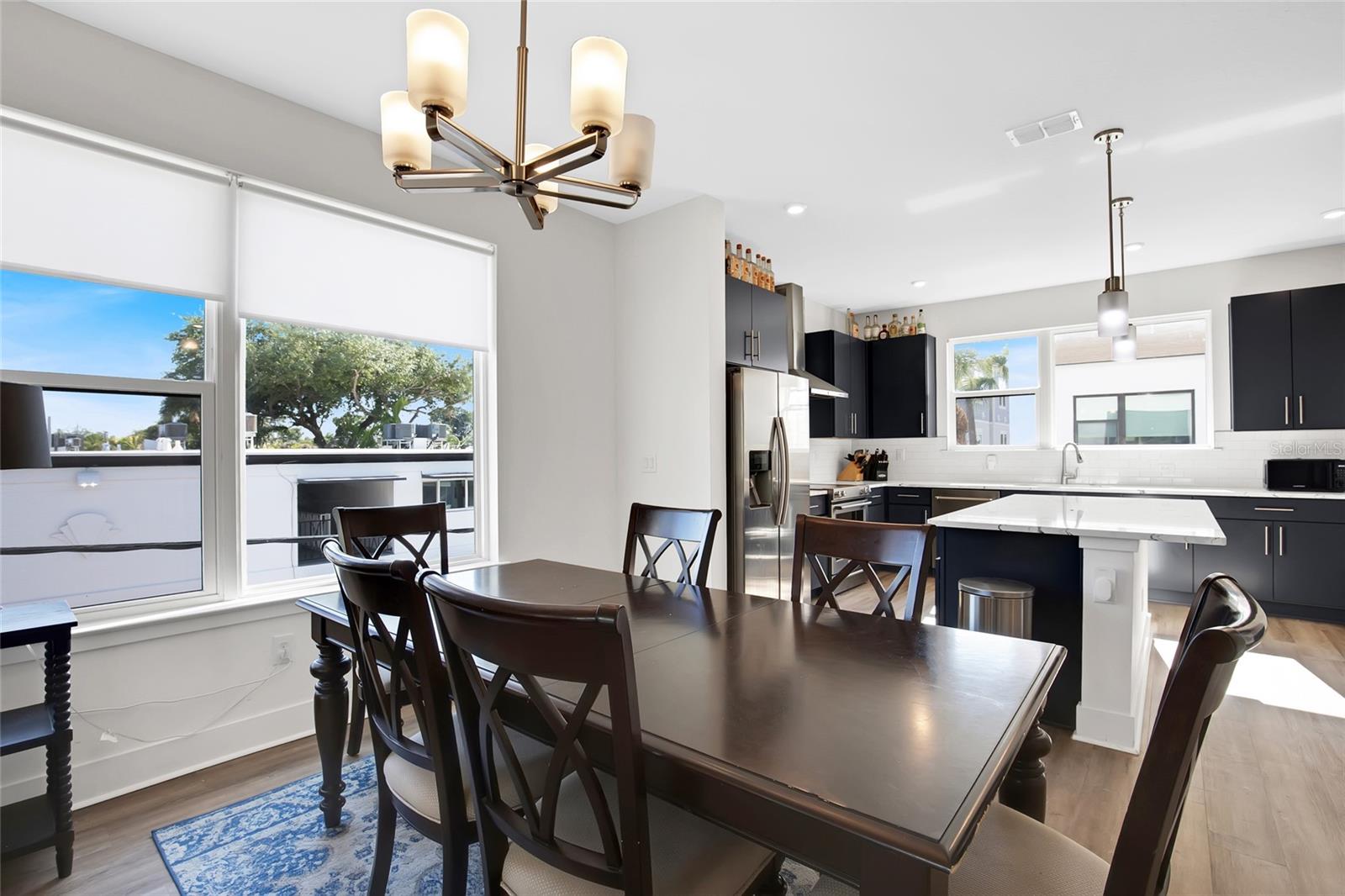 Image 8 of 35 For 2506 Cleveland Street 9