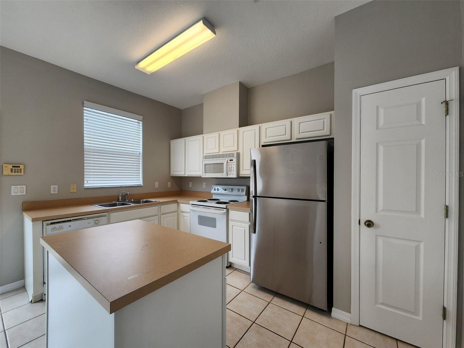 Image 13 of 25 For 12654 Langstaff Drive