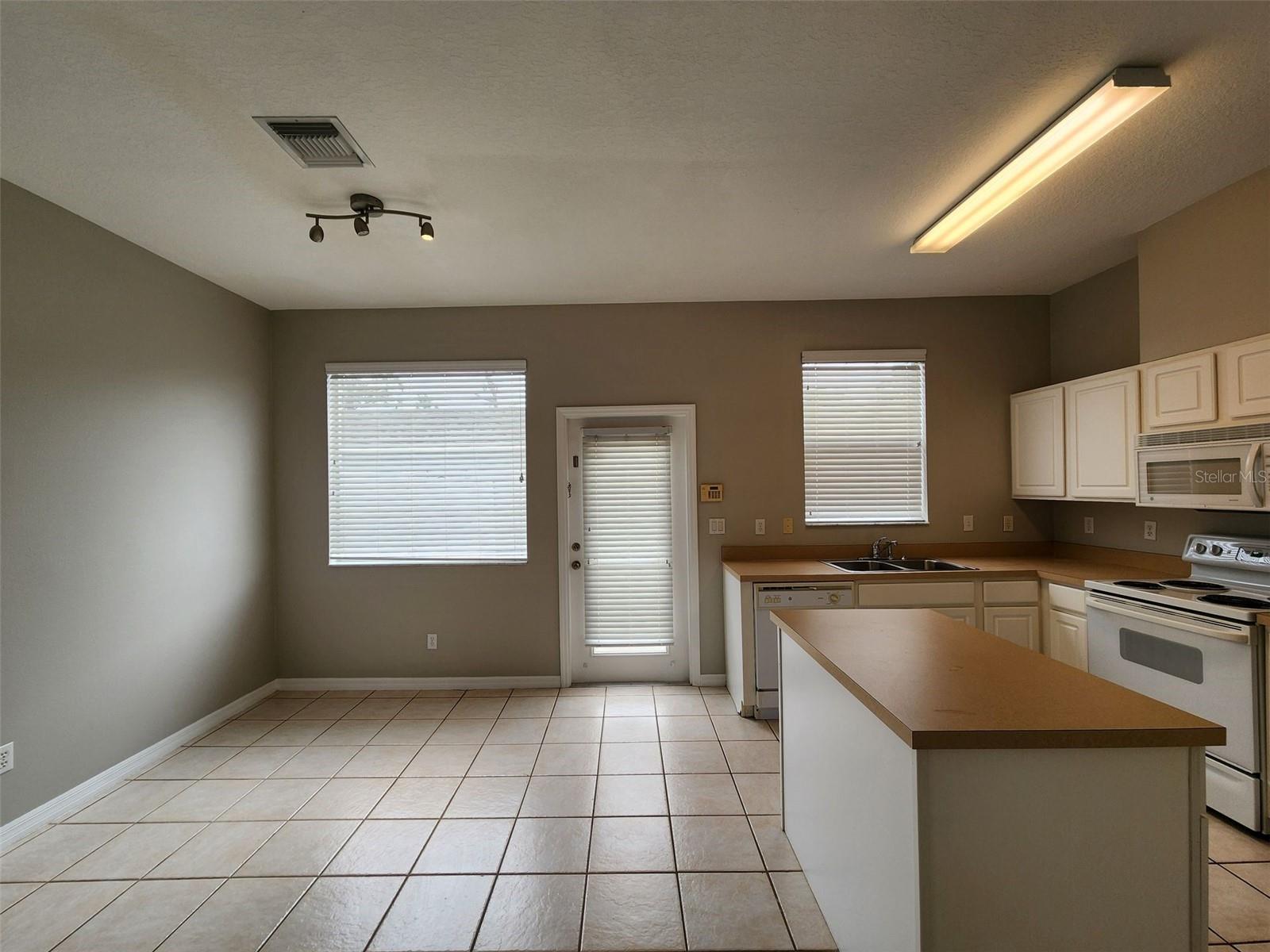 Image 5 of 25 For 12654 Langstaff Drive