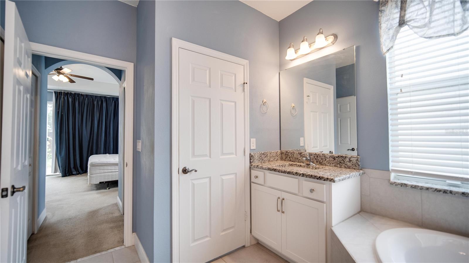 Image 12 of 24 For 16760 Meadows Street