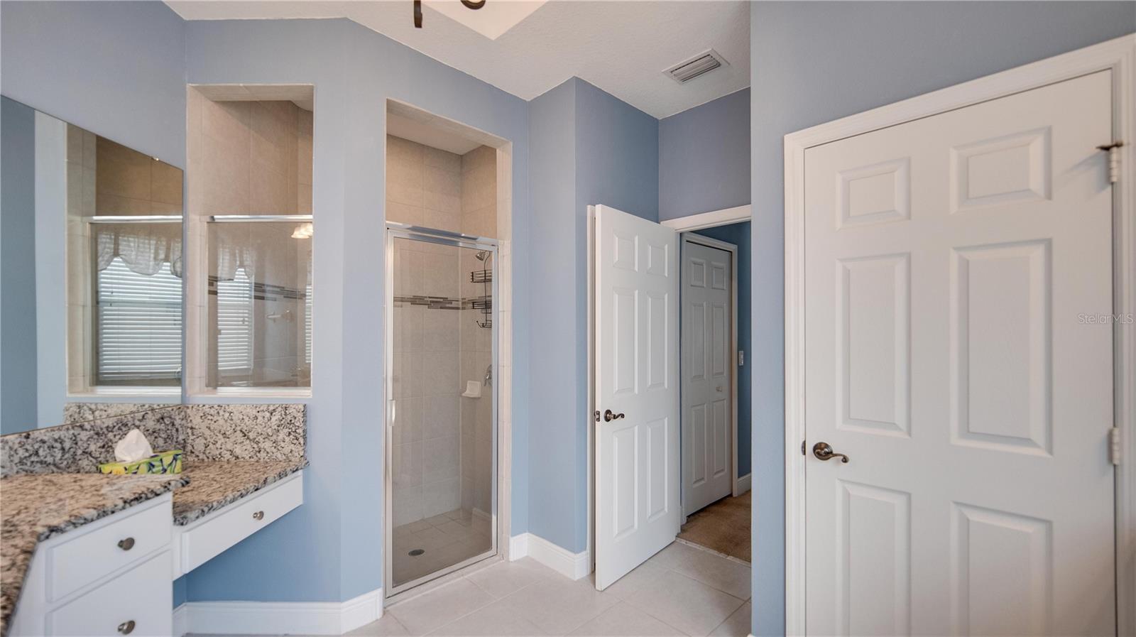 Image 13 of 24 For 16760 Meadows Street