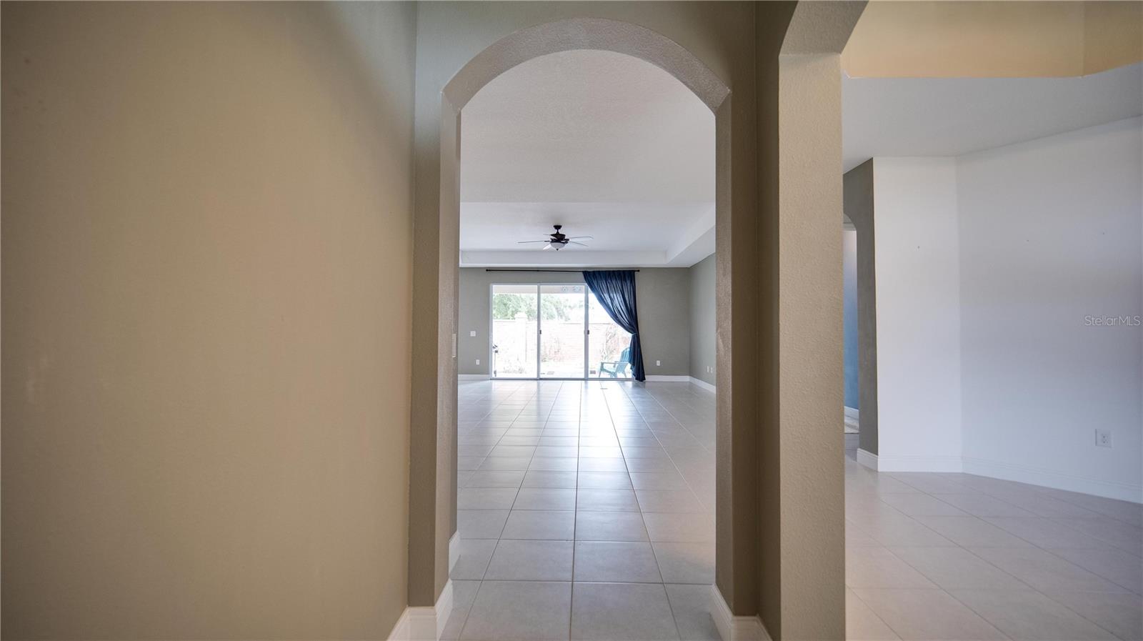 Image 7 of 24 For 16760 Meadows Street