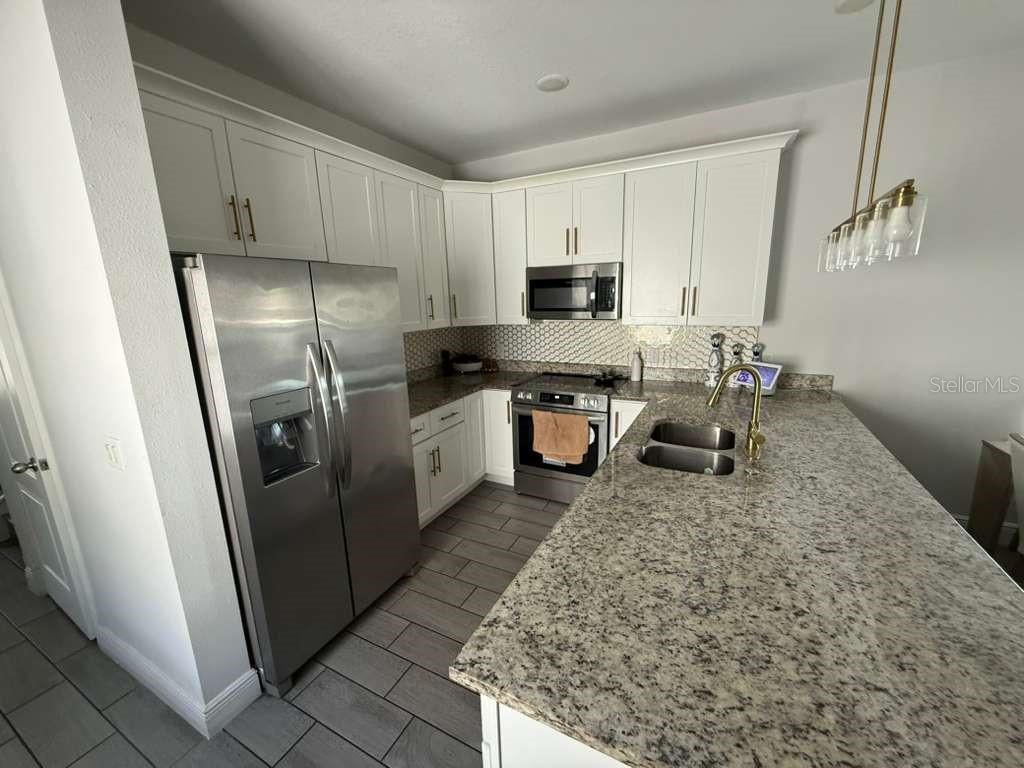 Image 10 of 37 For 408 Finley Avenue