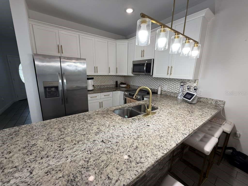 Image 14 of 37 For 408 Finley Avenue