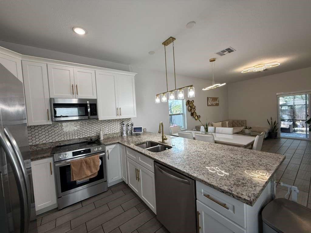 Image 16 of 37 For 408 Finley Avenue