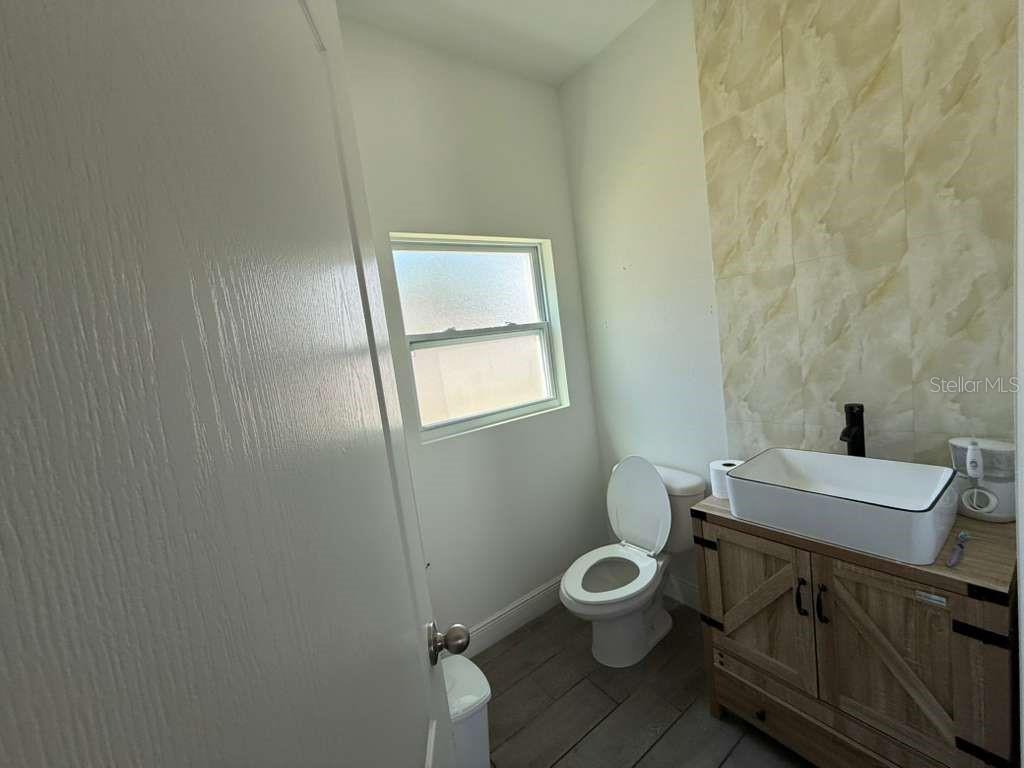 Image 9 of 37 For 408 Finley Avenue