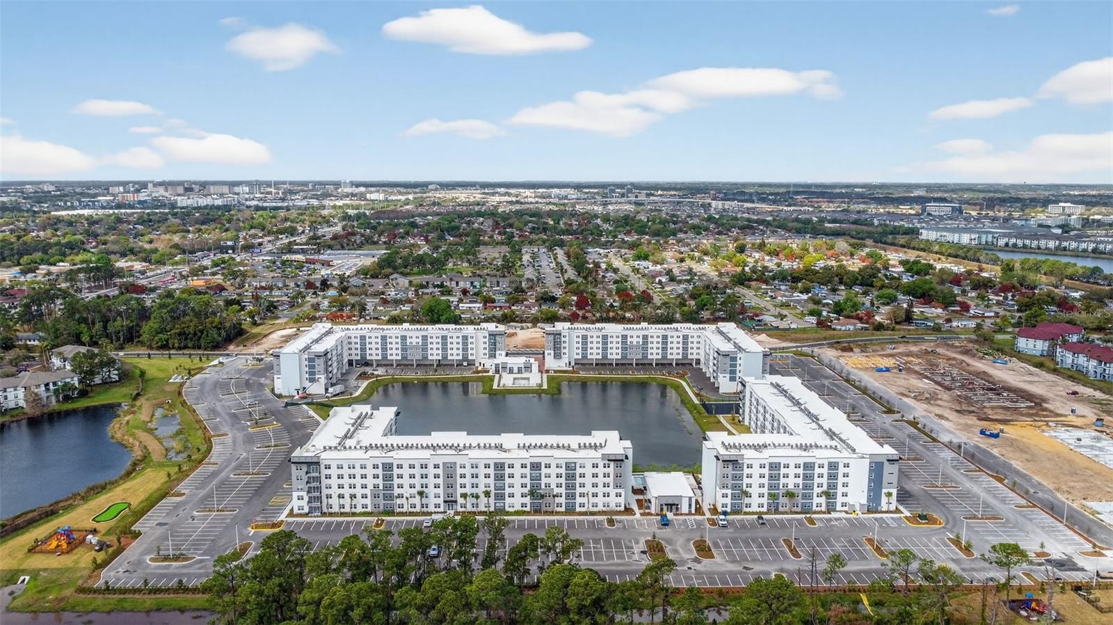 Image 12 of 13 For 5592 Pga Boulevard 101