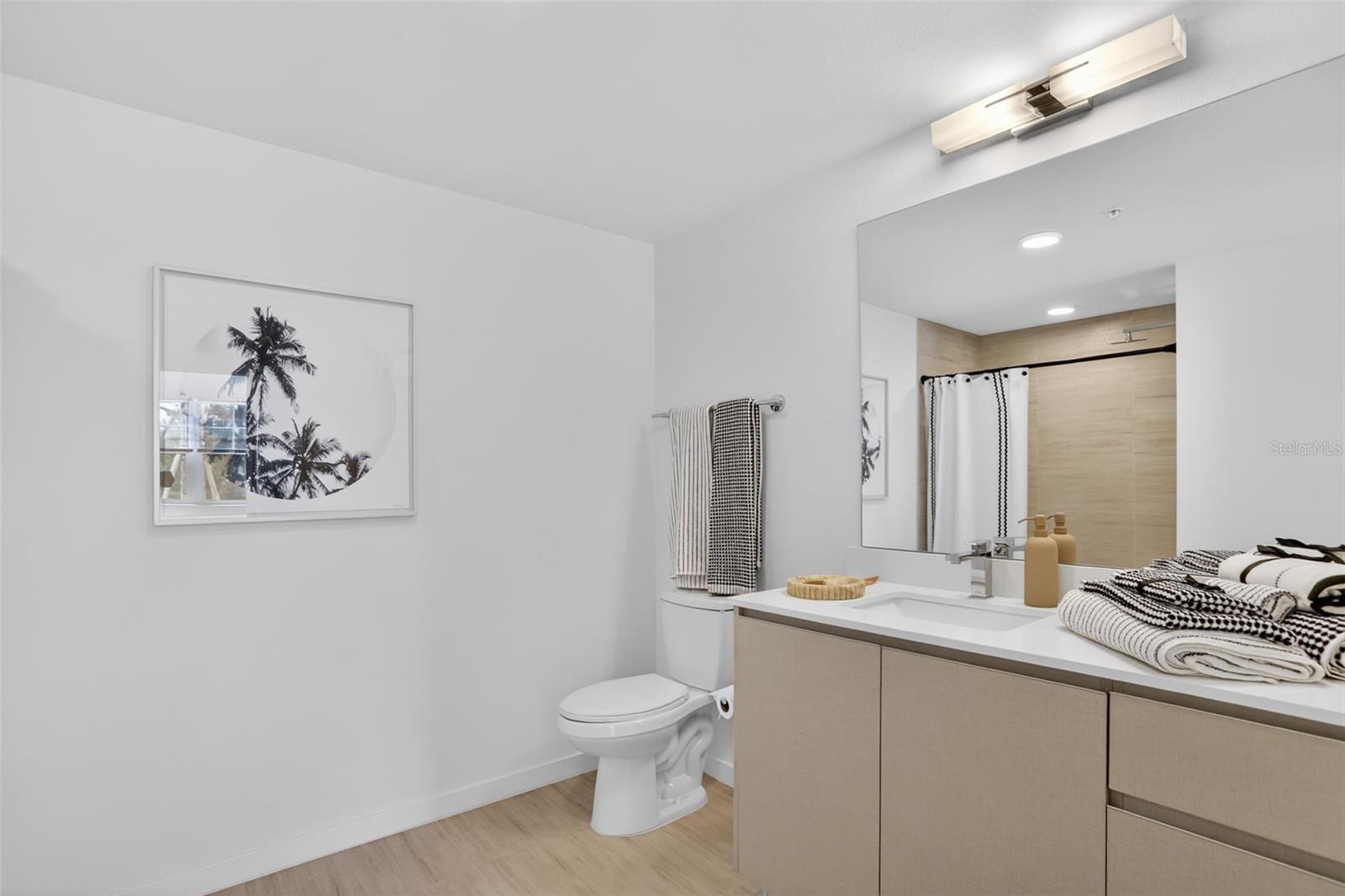 Image 8 of 13 For 5592 Pga Boulevard 101