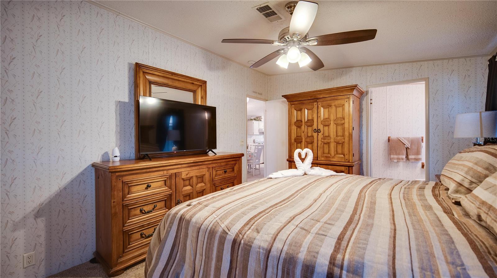 Image 8 of 15 For 226 Douglas Park Avenue