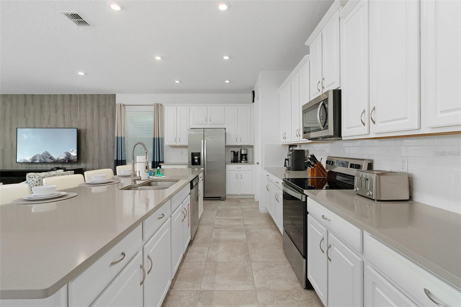 Image 11 of 84 For 8904 Caroline Bay Court