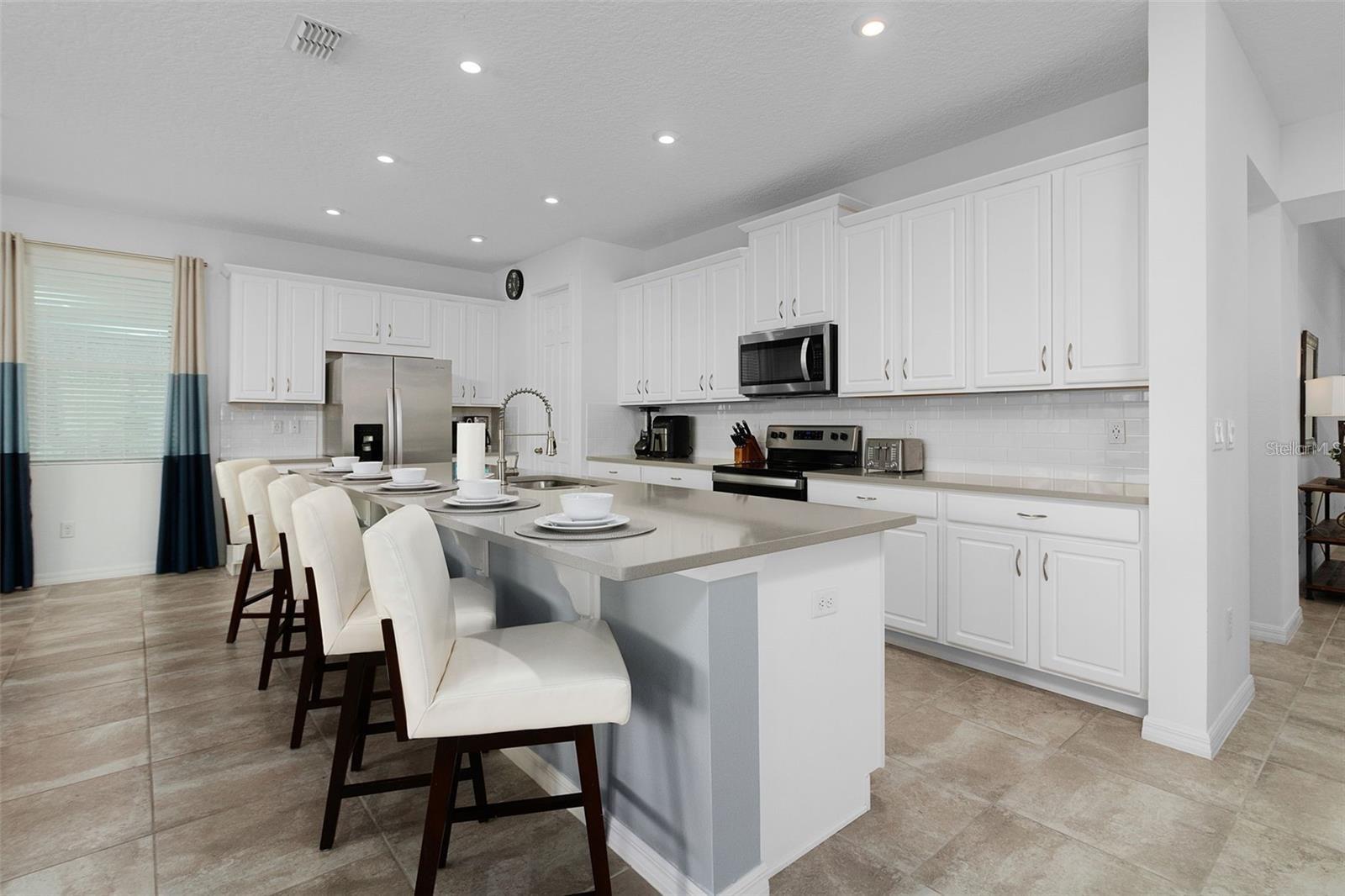 Image 13 of 84 For 8904 Caroline Bay Court