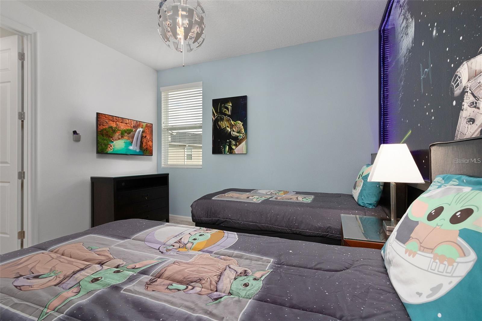 Image 33 of 84 For 8904 Caroline Bay Court