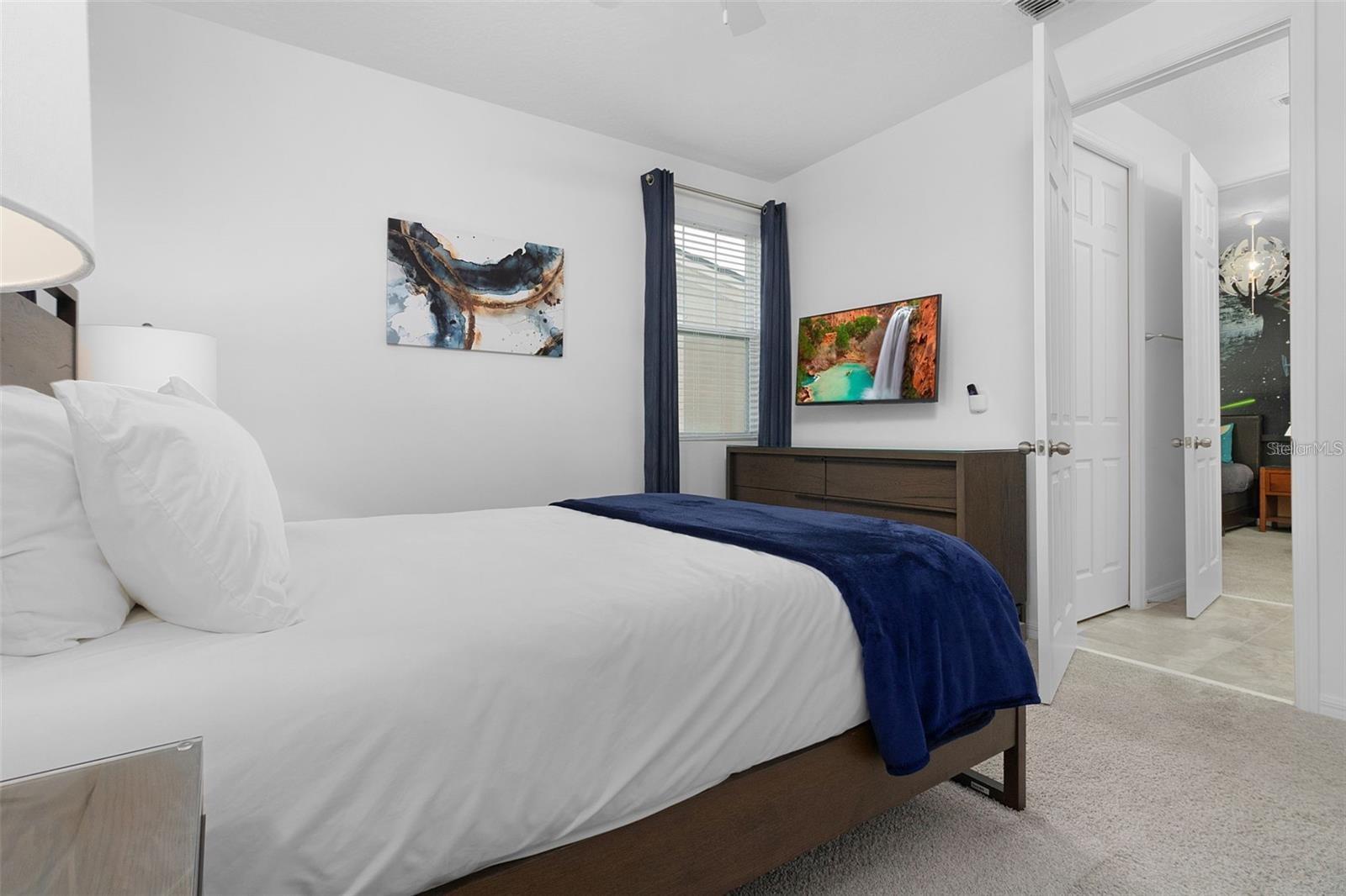 Image 36 of 84 For 8904 Caroline Bay Court