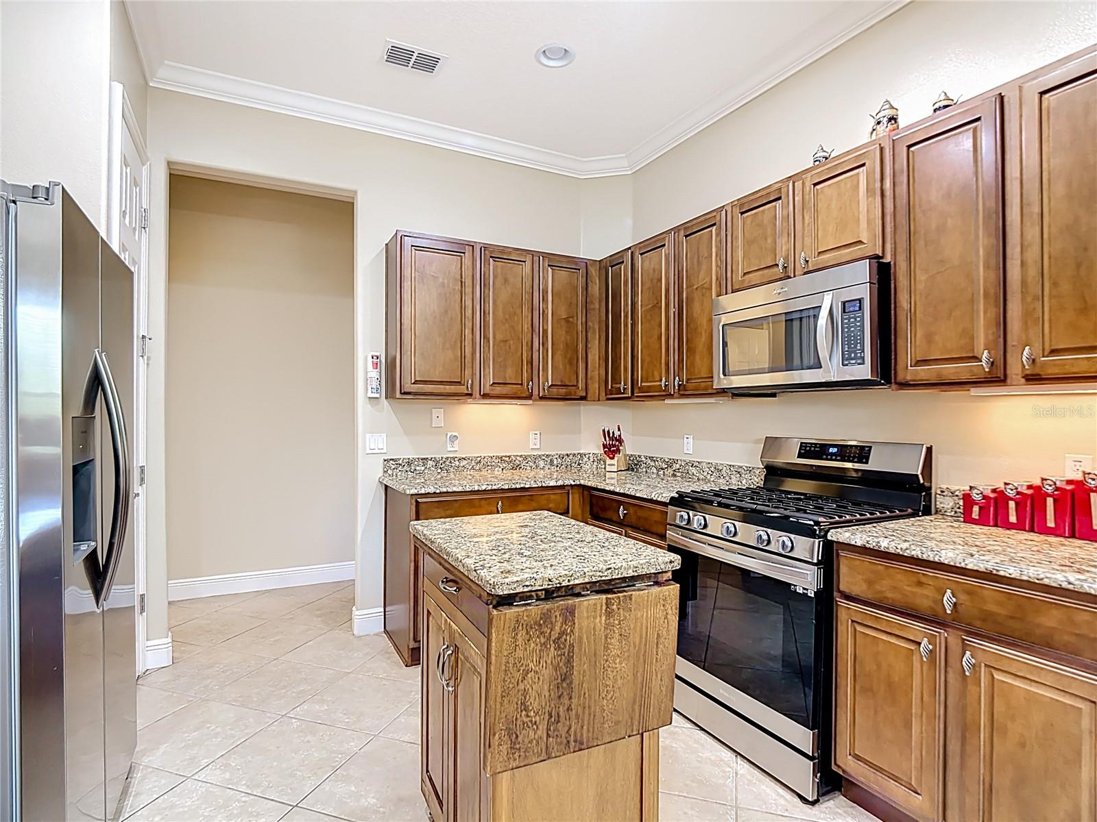 Image 9 of 65 For 477 Villa Park Road