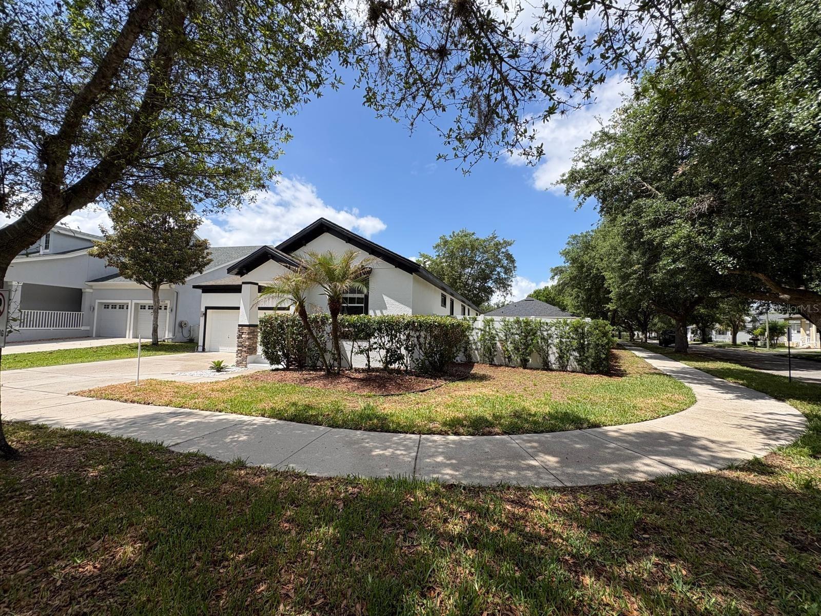 Image 3 of 35 For 8808 Abbey Leaf Lane