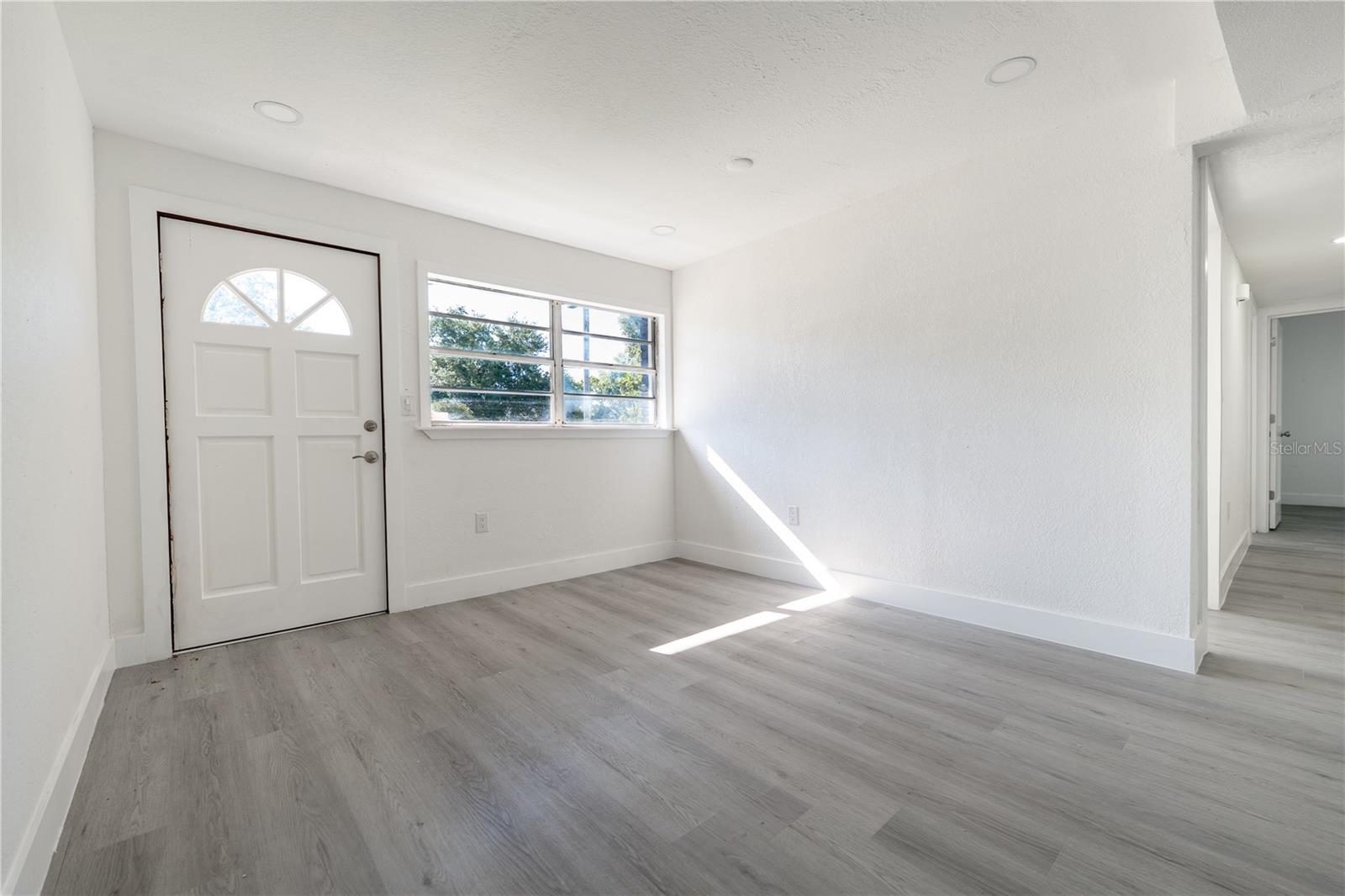 Image 9 of 35 For 309 Hope Circle