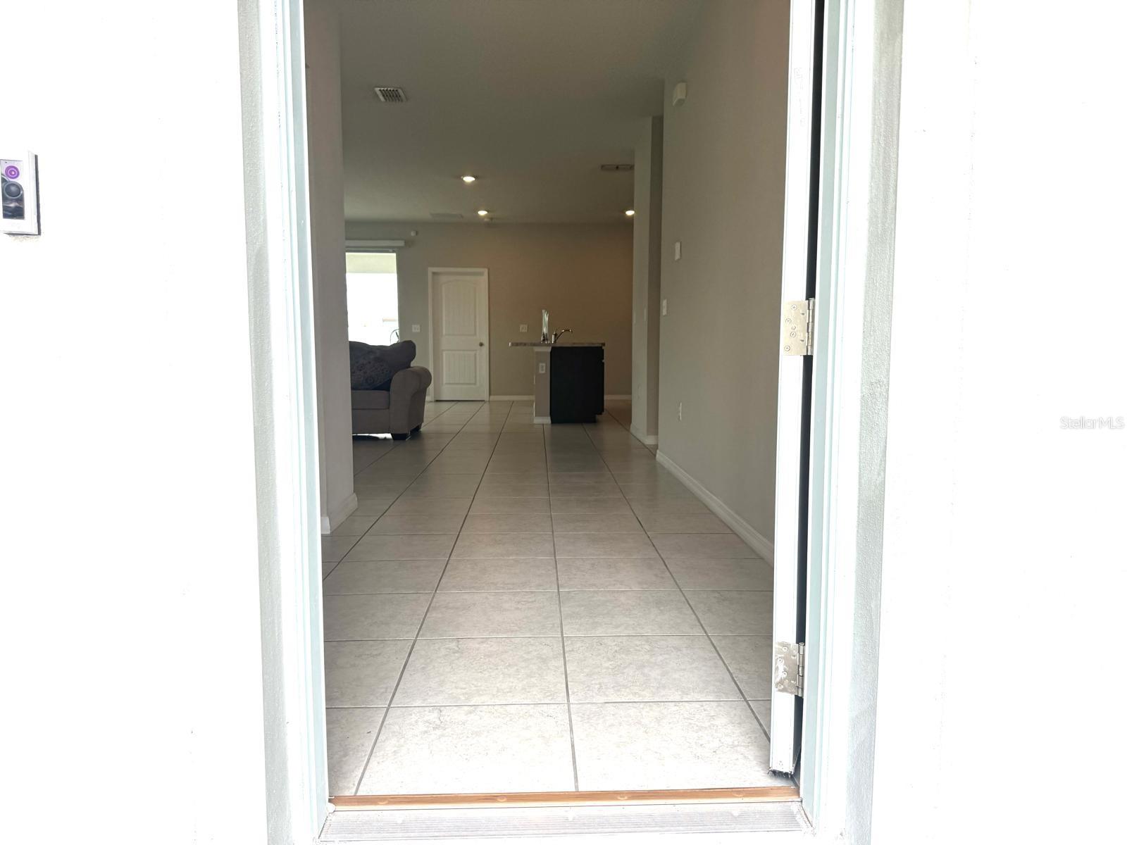 Image 3 of 22 For 863 Hudson Valley Drive