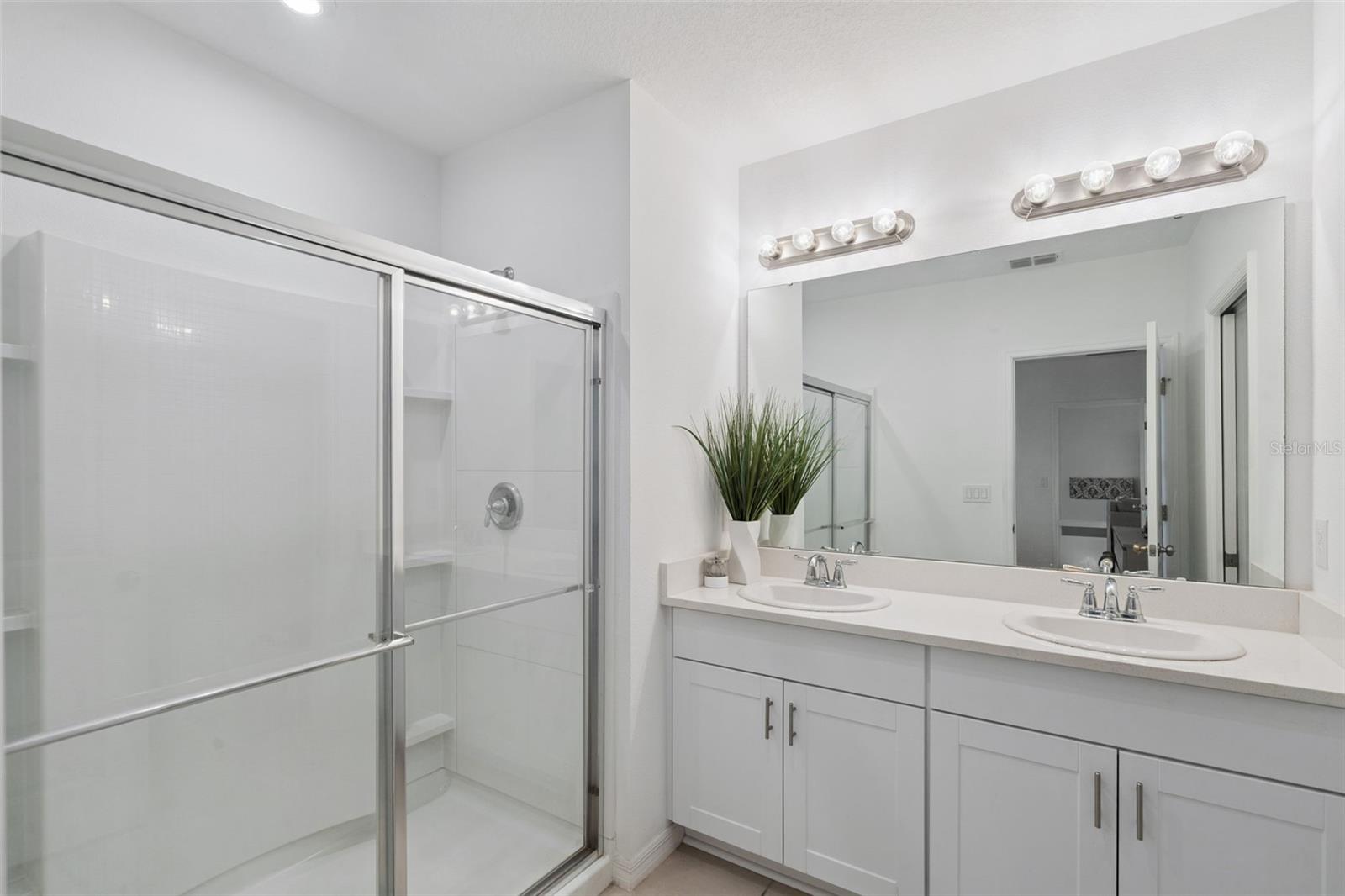 Image 18 of 29 For 392 Citrine Loop