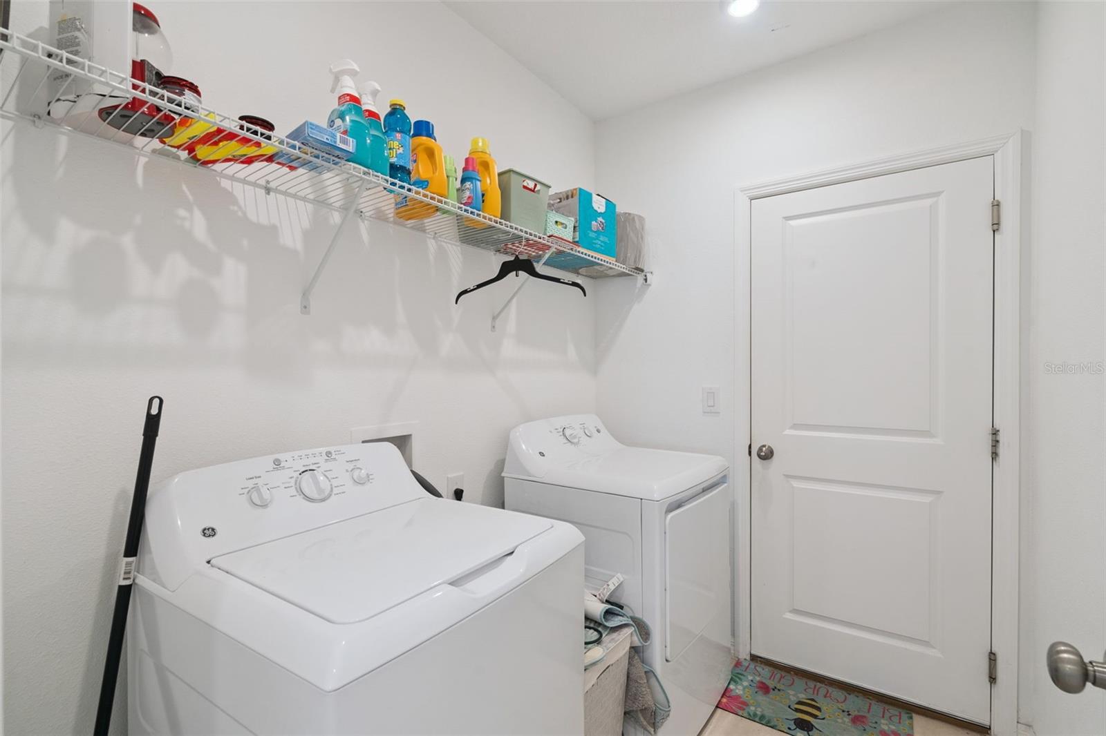 Image 25 of 29 For 392 Citrine Loop