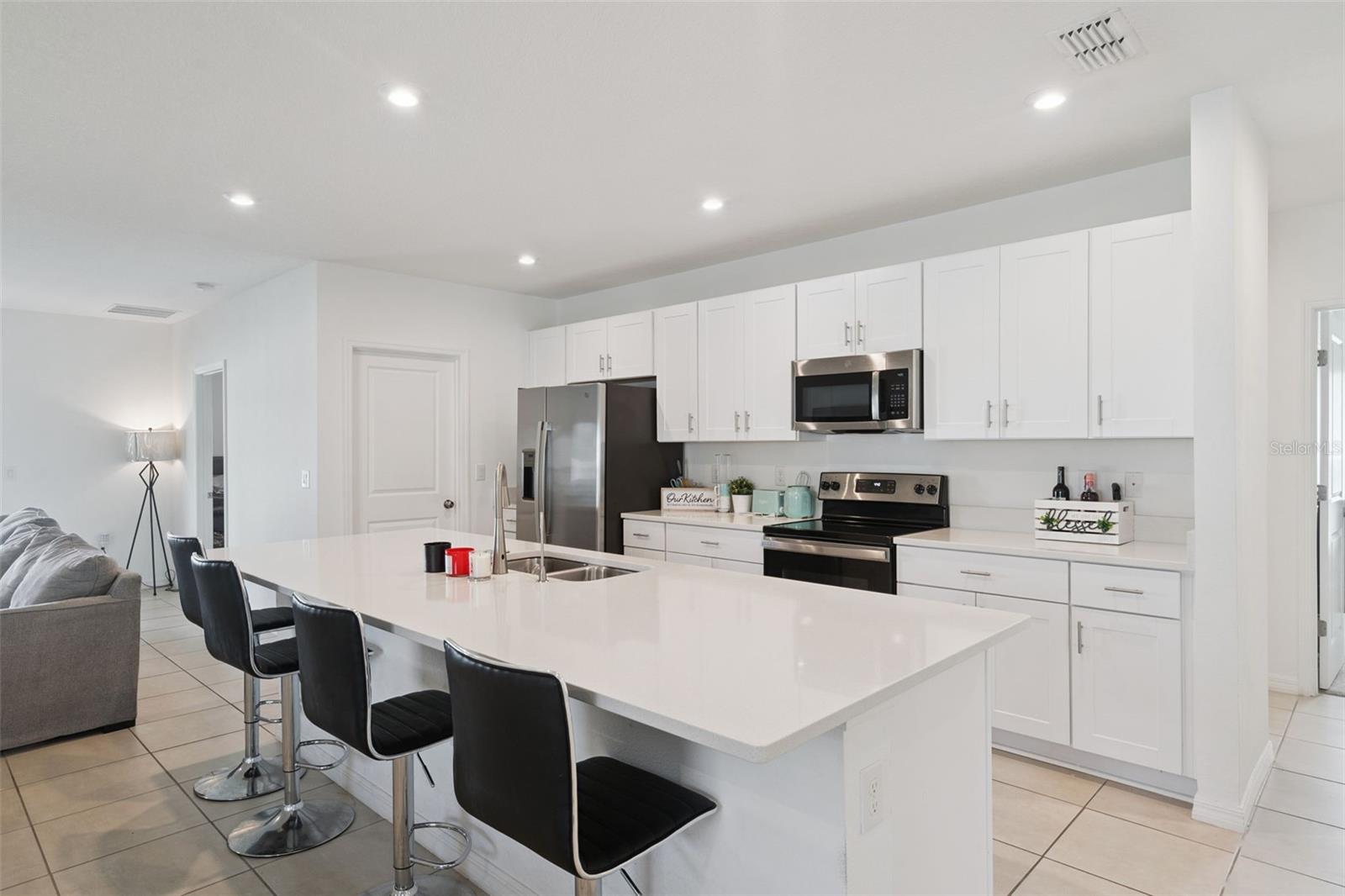 Image 7 of 29 For 392 Citrine Loop