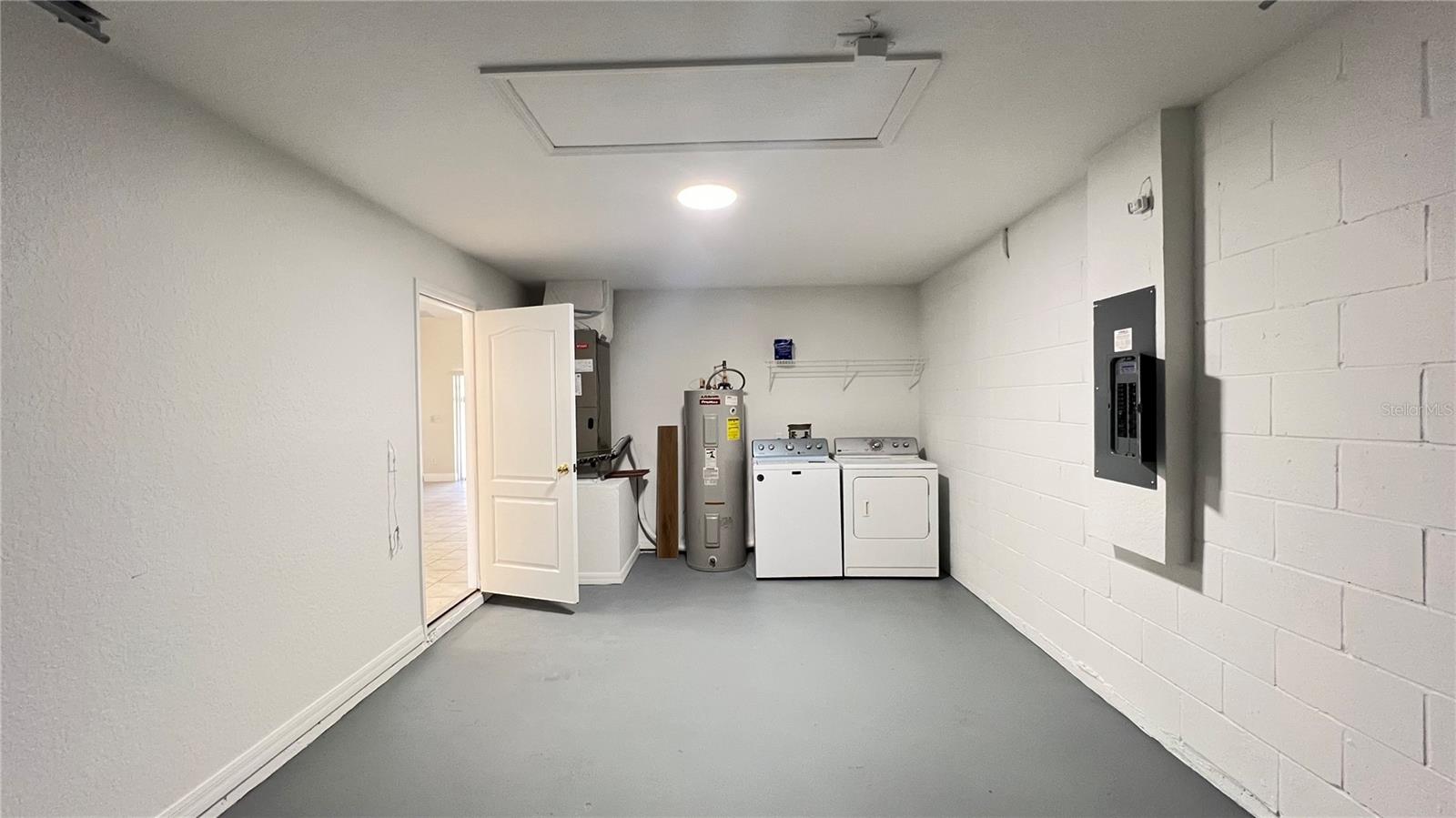 Image 15 of 37 For 1441 Silver Cove Drive