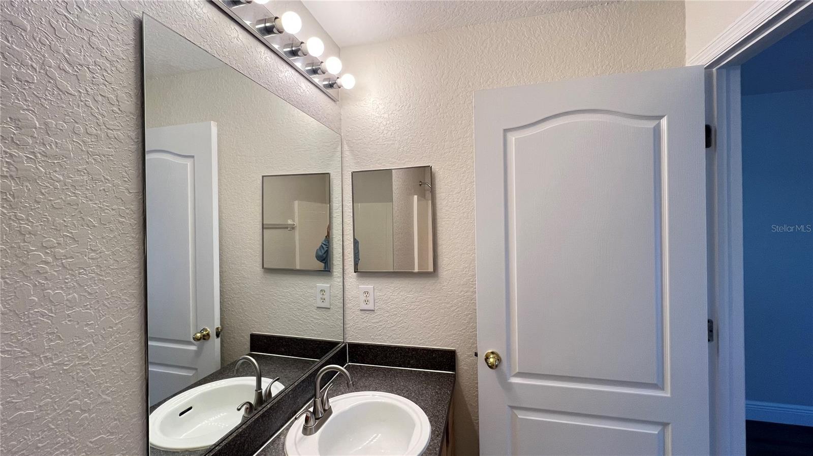 Image 32 of 37 For 1441 Silver Cove Drive