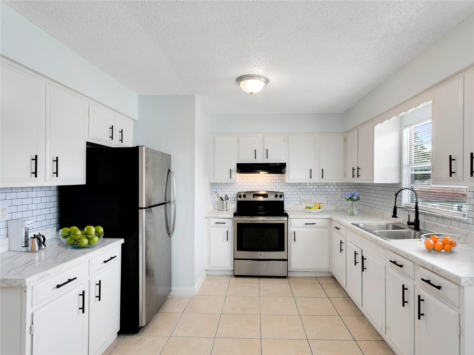 Image 3 of 18 For 955 6th Street Se 11