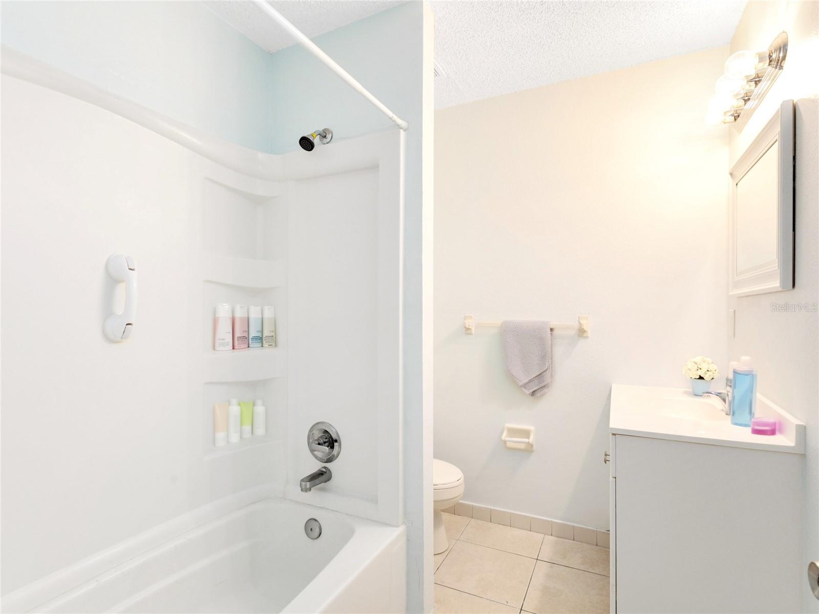 Image 8 of 18 For 955 6th Street Se 11