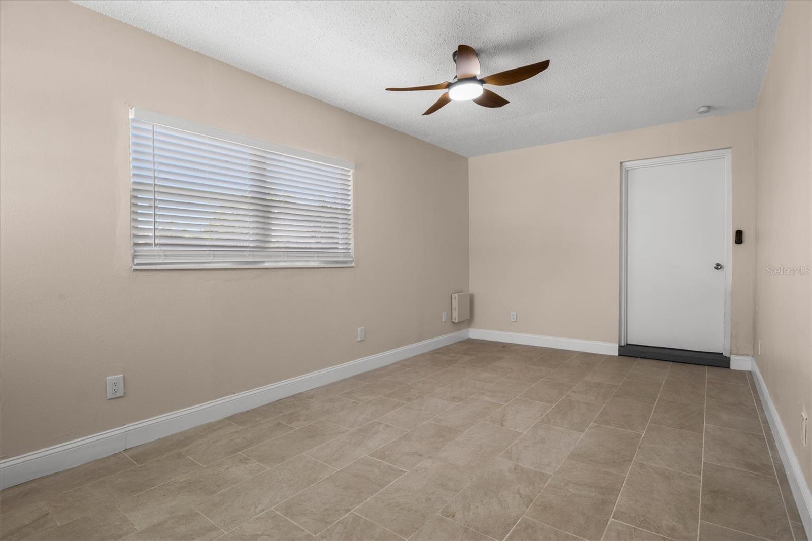 Image 12 of 32 For 731 30th Street Nw