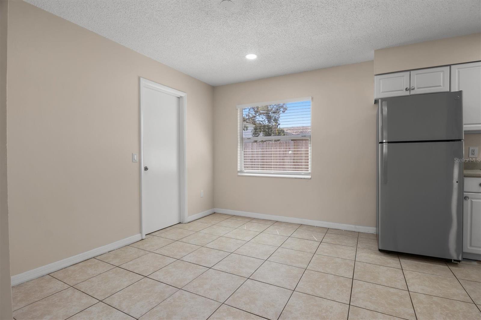 Image 6 of 32 For 731 30th Street Nw