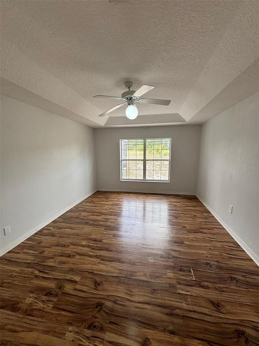 Image 10 of 26 For 205 Golf Aire Boulevard
