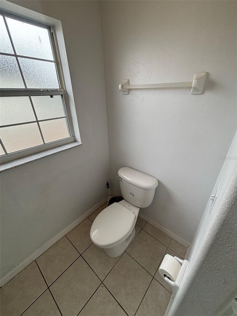 Image 18 of 26 For 205 Golf Aire Boulevard