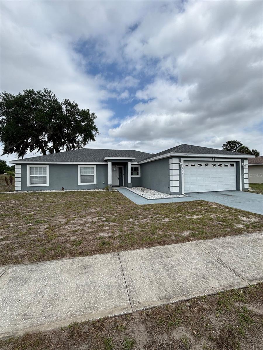 Image 2 of 26 For 205 Golf Aire Boulevard