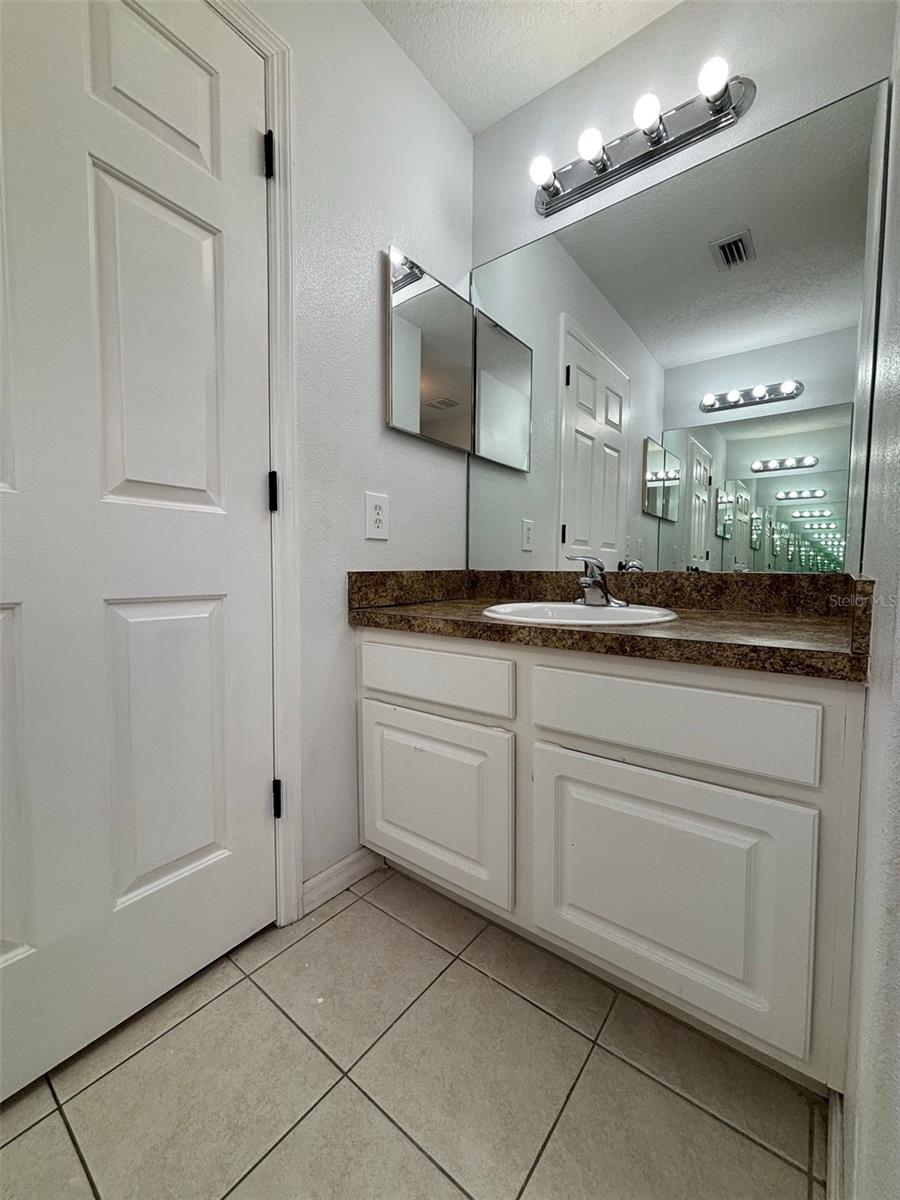 Image 21 of 26 For 205 Golf Aire Boulevard