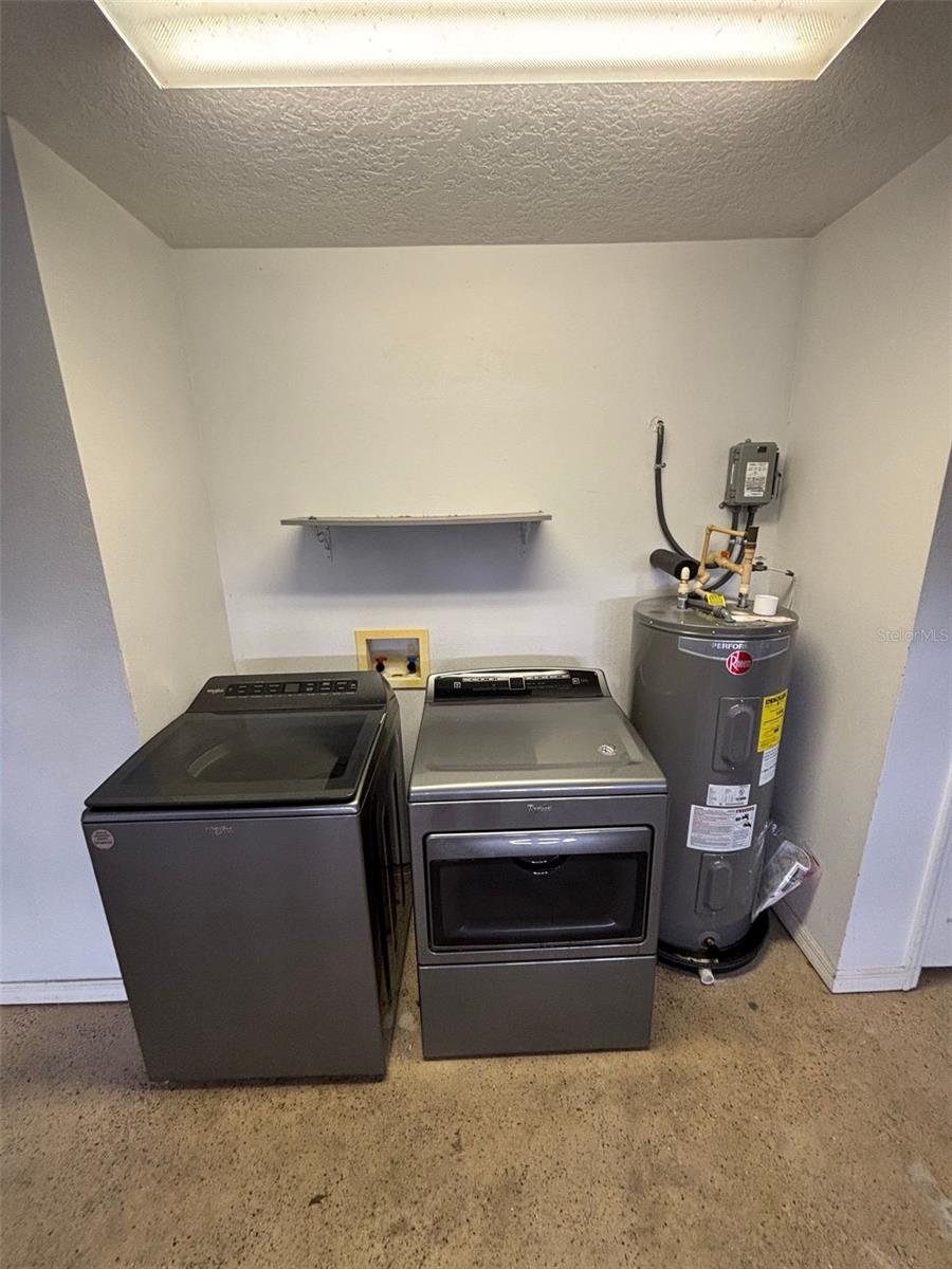 Image 22 of 26 For 205 Golf Aire Boulevard