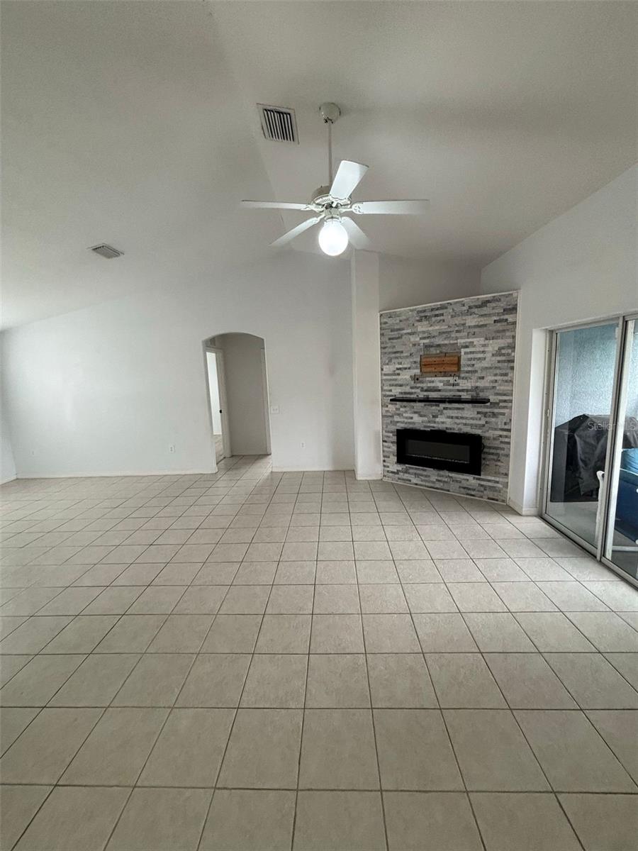 Image 4 of 26 For 205 Golf Aire Boulevard