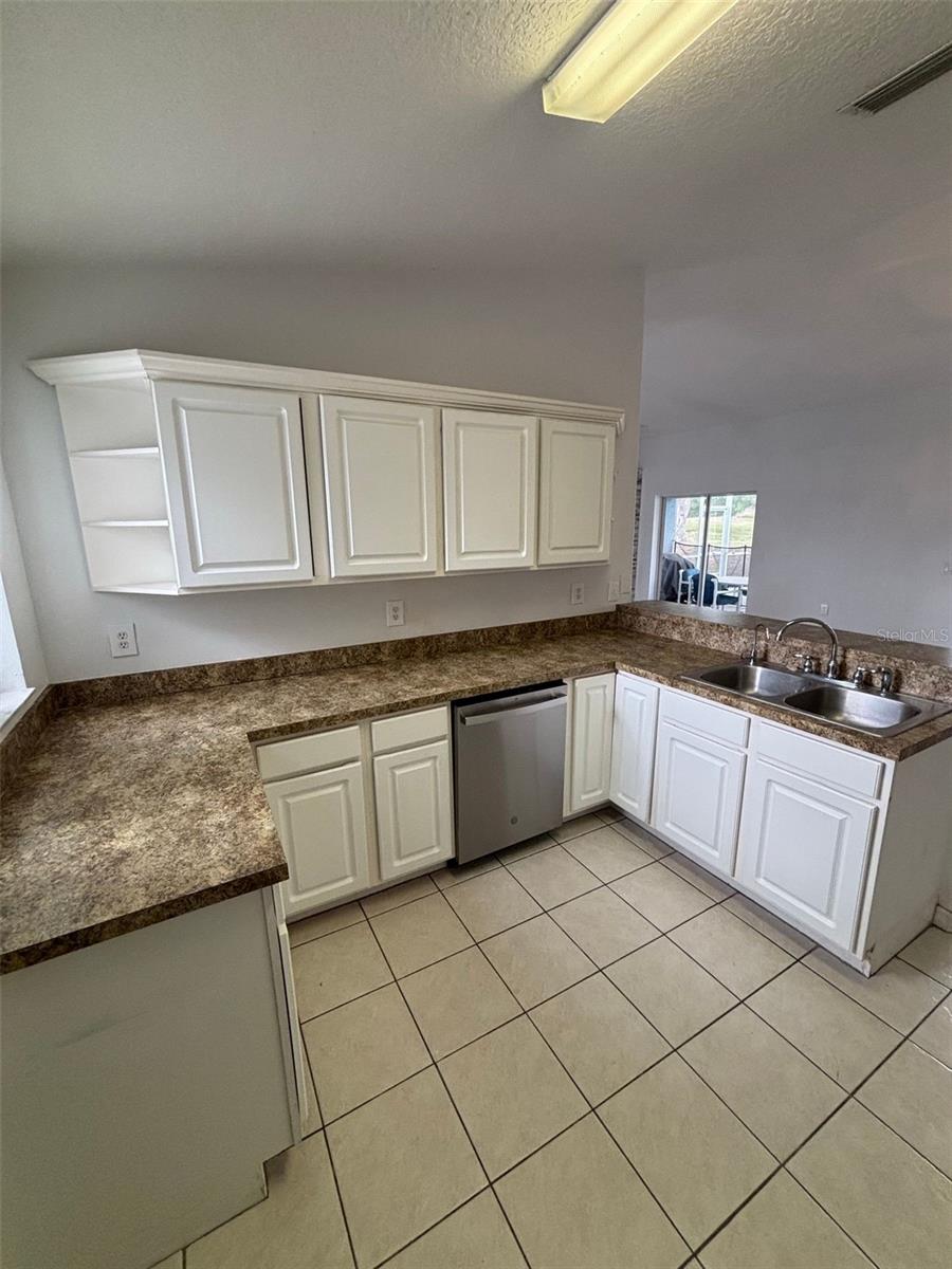 Image 7 of 26 For 205 Golf Aire Boulevard