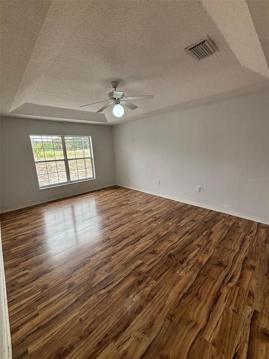 Image 9 of 26 For 205 Golf Aire Boulevard