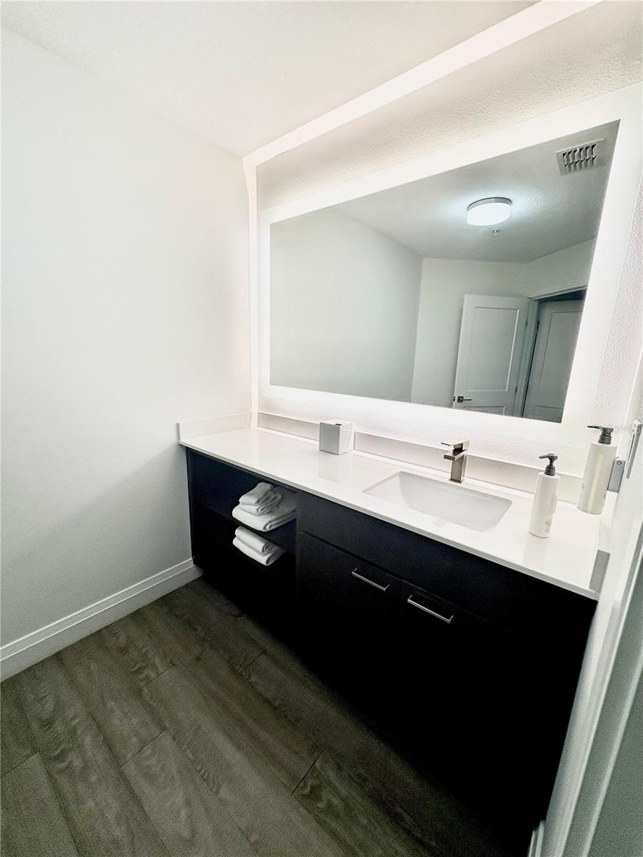 Image 12 of 17 For 14501 Grove Resort Avenue 3524