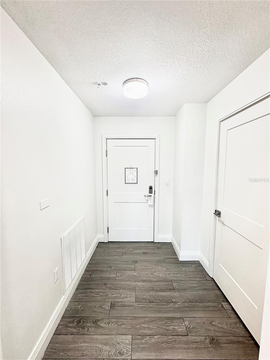 Image 4 of 17 For 14501 Grove Resort Avenue 3524