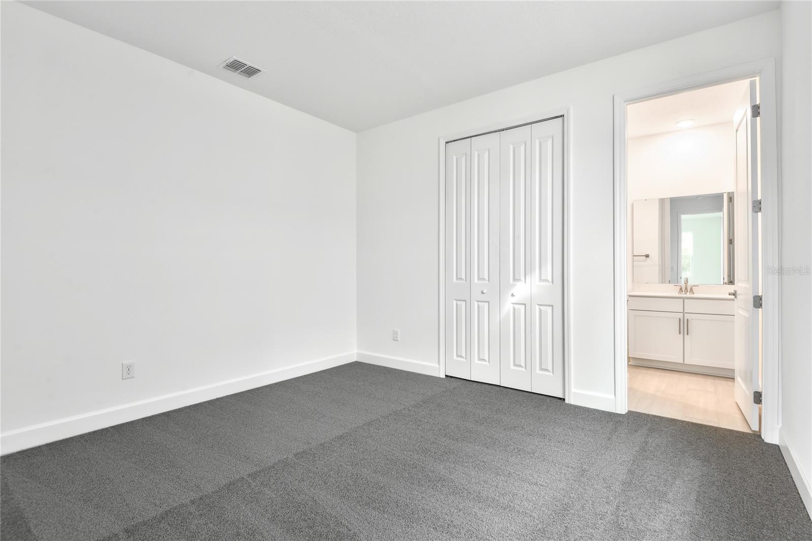 Image 4 of 20 For 143 Waterstone Loop