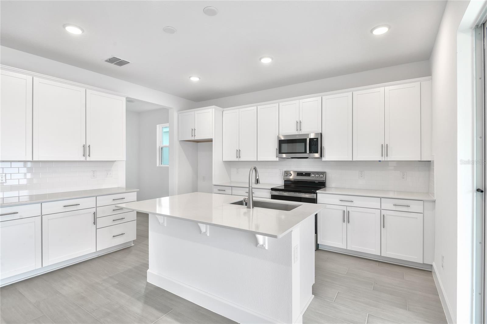 Image 8 of 20 For 143 Waterstone Loop