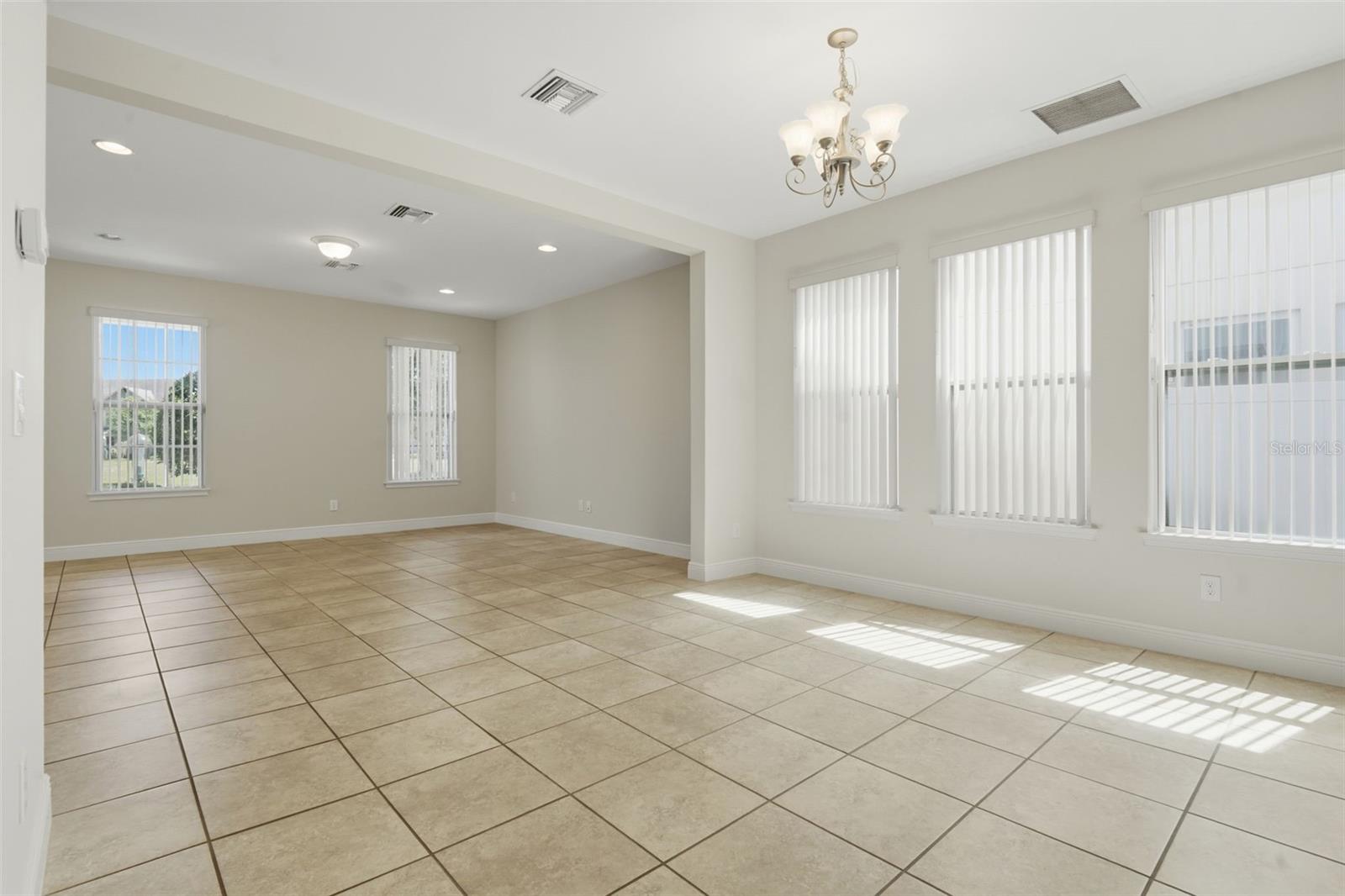 Image 16 of 47 For 11486 Misty Oak Alley