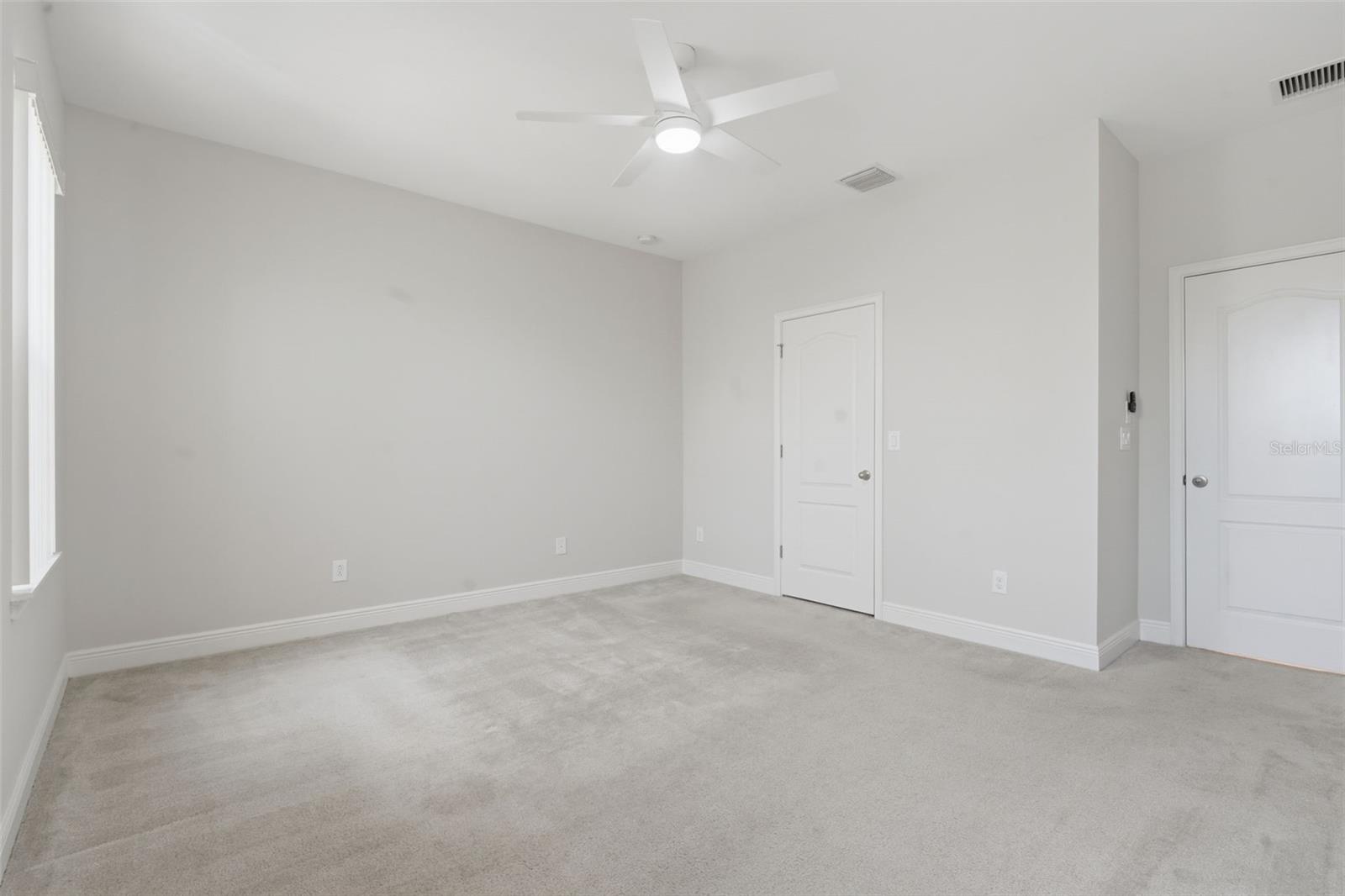 Image 28 of 47 For 11486 Misty Oak Alley