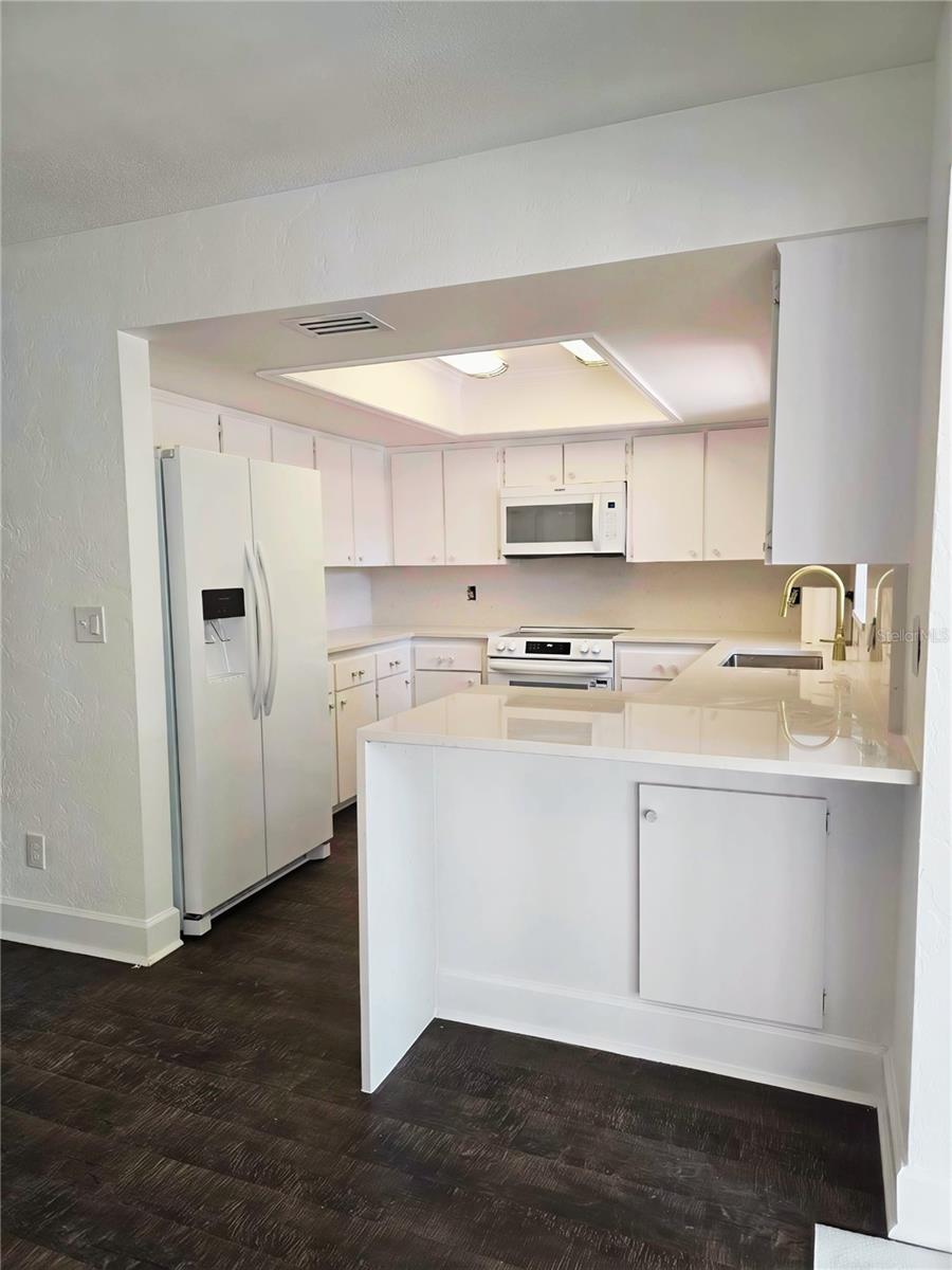 Image 5 of 55 For 5210 Dr Martin Luther King Jr St N Street