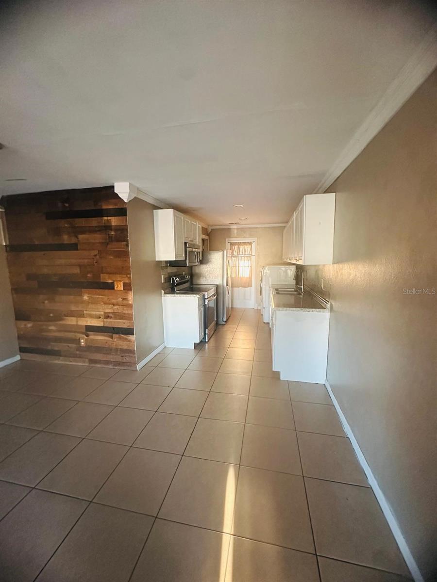 Image 5 of 10 For 502 Winter Terrace 121