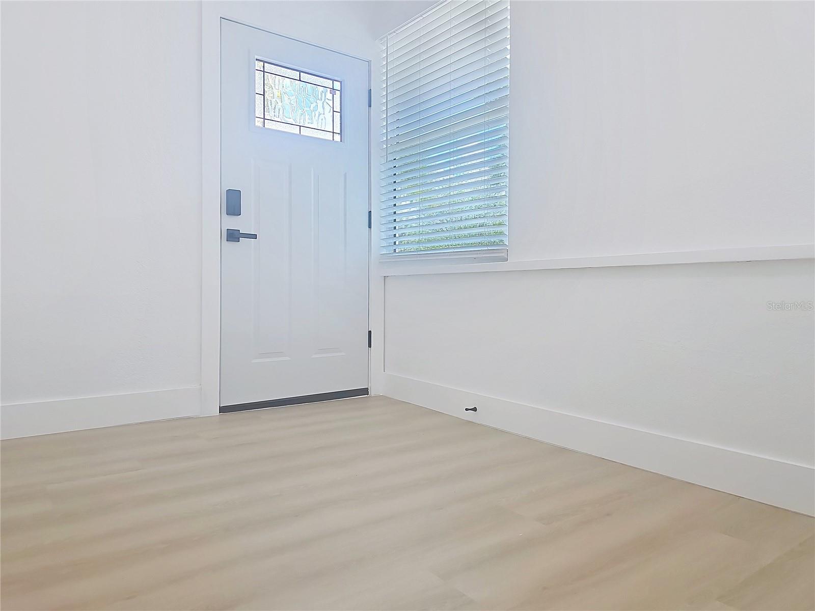 Image 12 of 38 For 1035 15th Avenue S