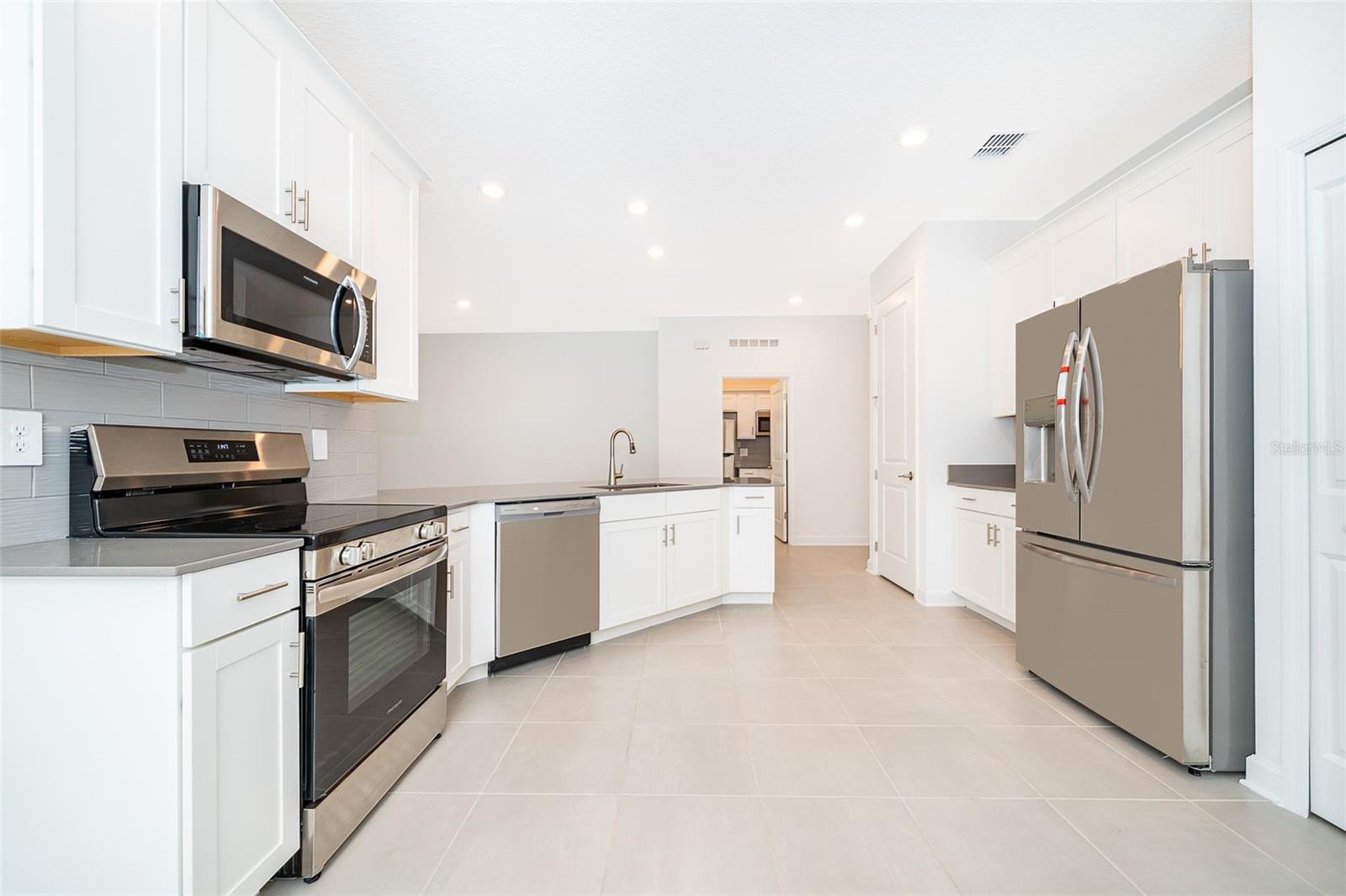 Image 10 of 41 For 4732 Waltham Forest Drive